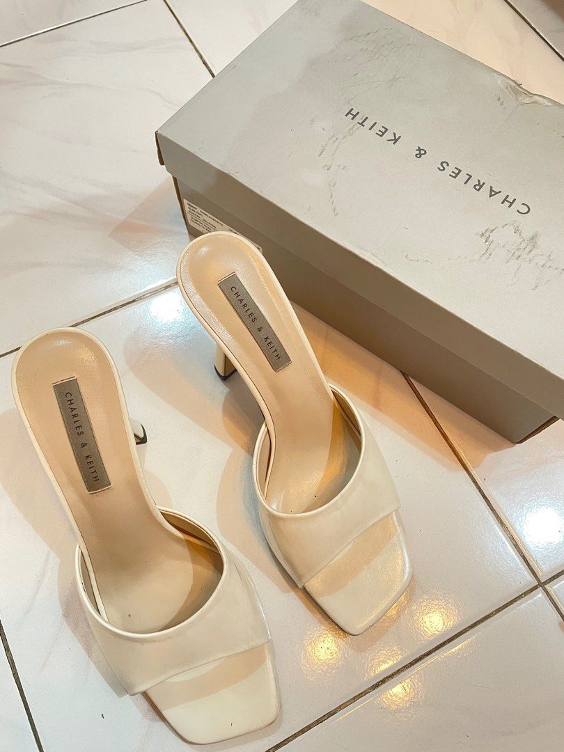 Harga sandal charles & keith original sales