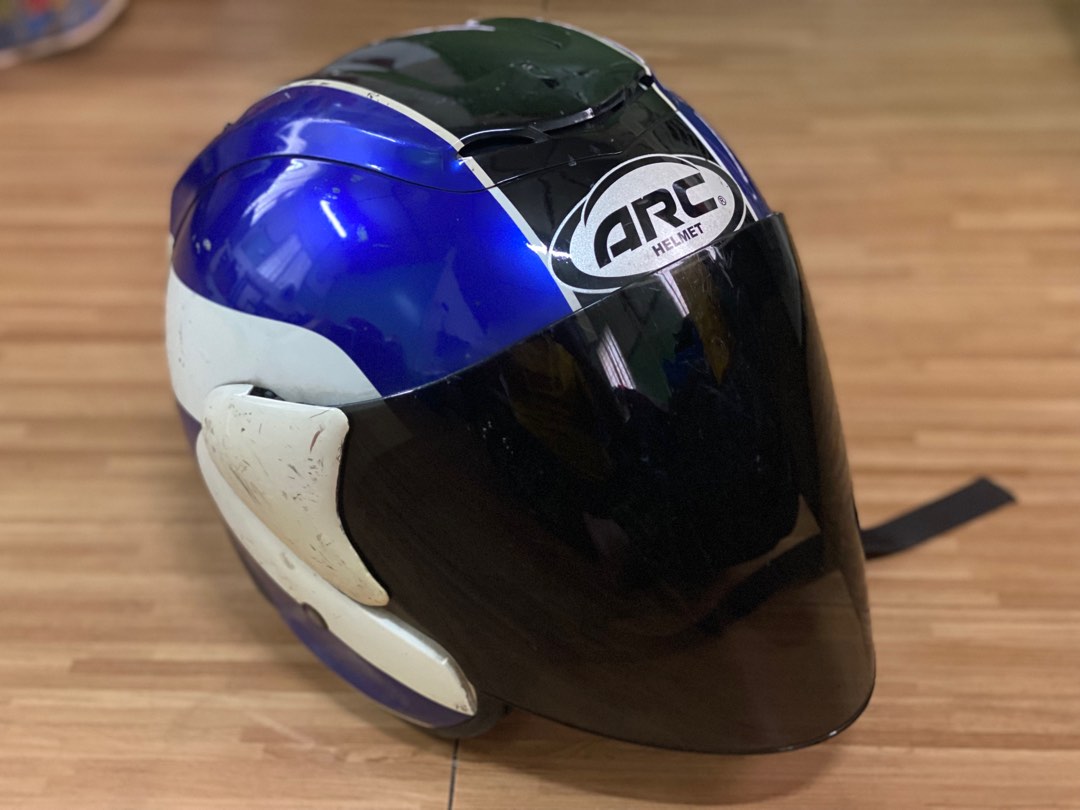 Tiara helmet store