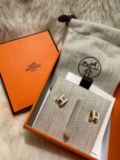 （分類：）位於 。 由 sellingmystuffffffff 提交（商品編號 1214709390，圖片 1）。簡介： 。