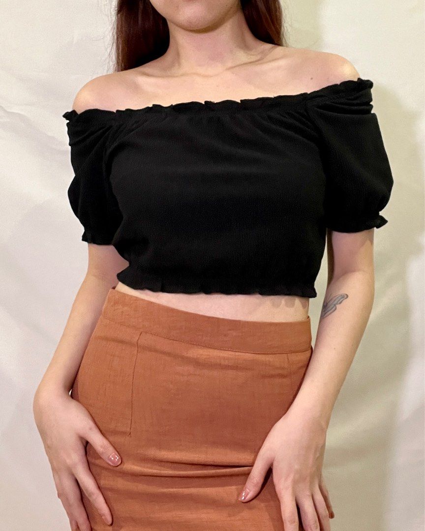 H M off shoulder crop top Women s Fashion Tops Sleeveless on