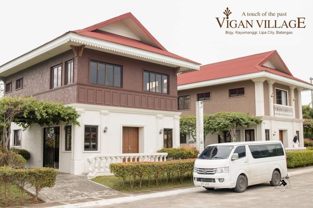 two-storey-house-lot-vigan-village-lipa-property-for-sale-house