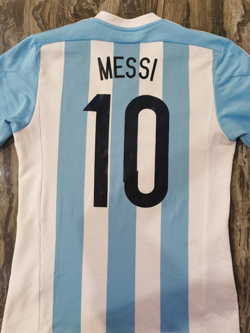 Jersey Argentina 15/16 Lionel messi original size S, Olah Raga, Baju