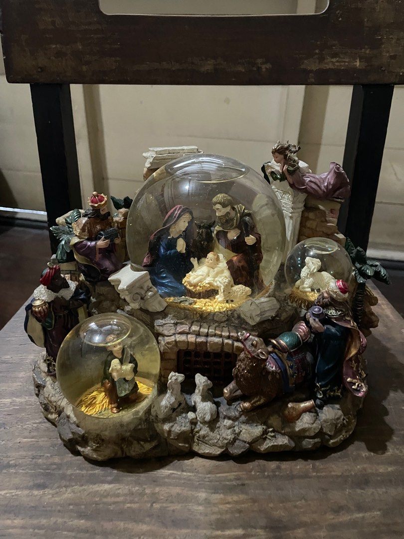 Kirkland Nativity Water Globe (Category: Religious Items) located in Quezon City. Submitted by glads.11 (Listing ID 1214539433, Image 1). Description: .