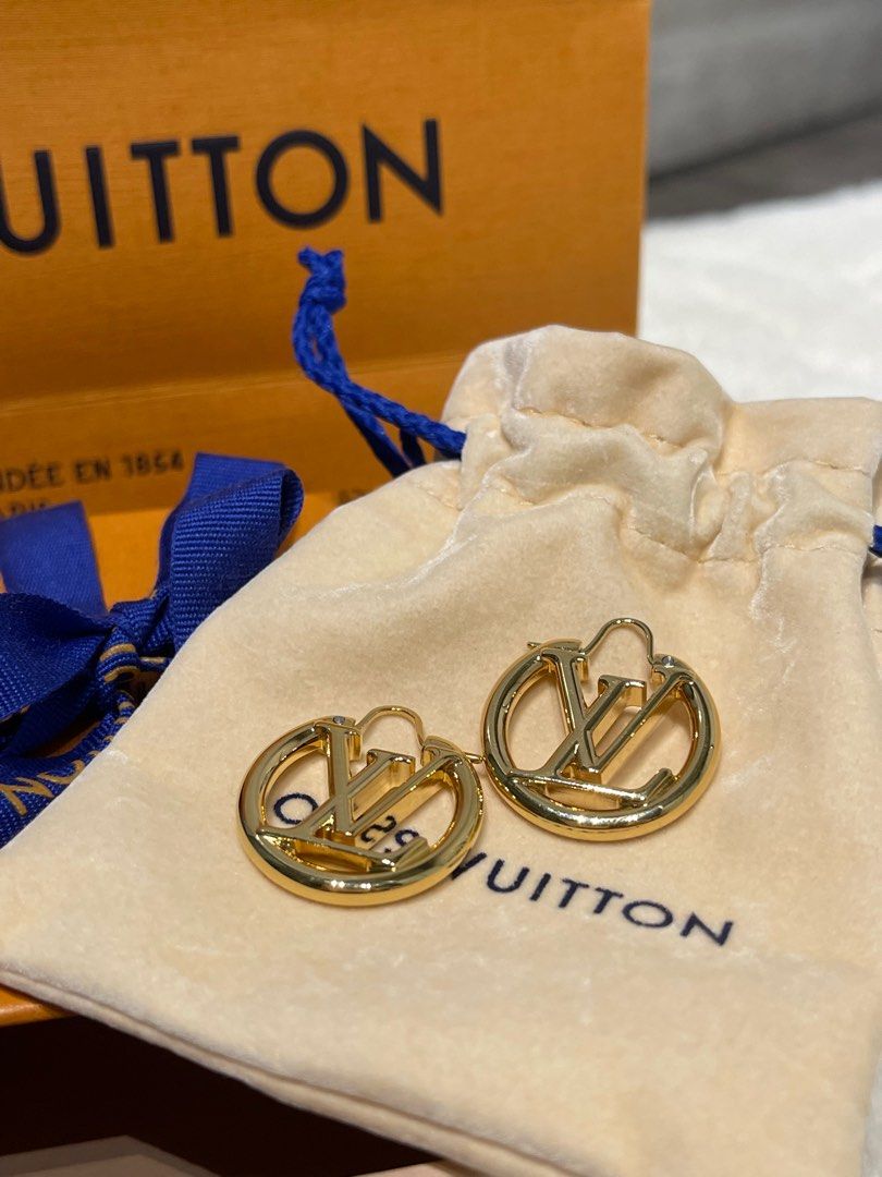 Louis Vuitton Louise earrings! $800, are they worth it?( Unboxing and  review) 
