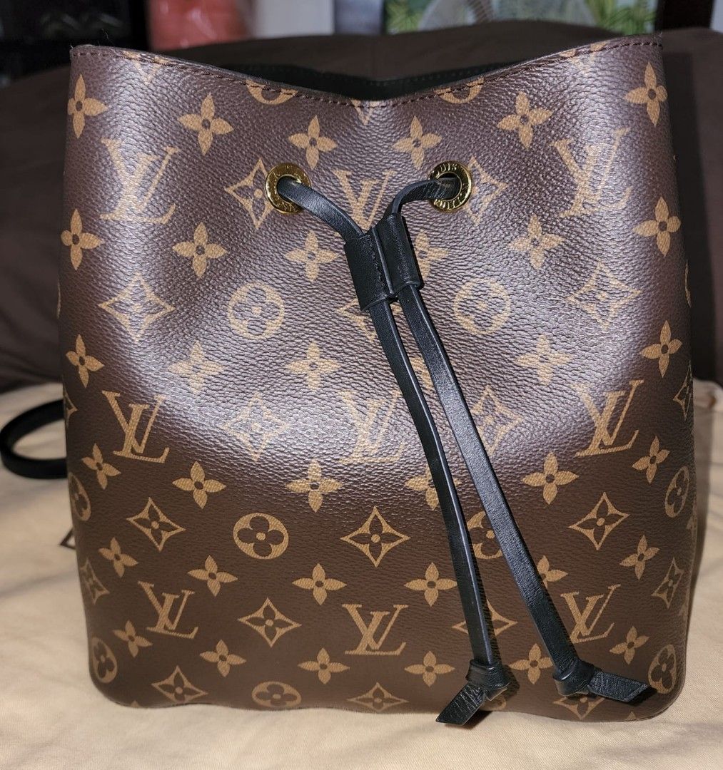 Louis Vuitton Neo purse, Luxury, Bags & Wallets on Carousell