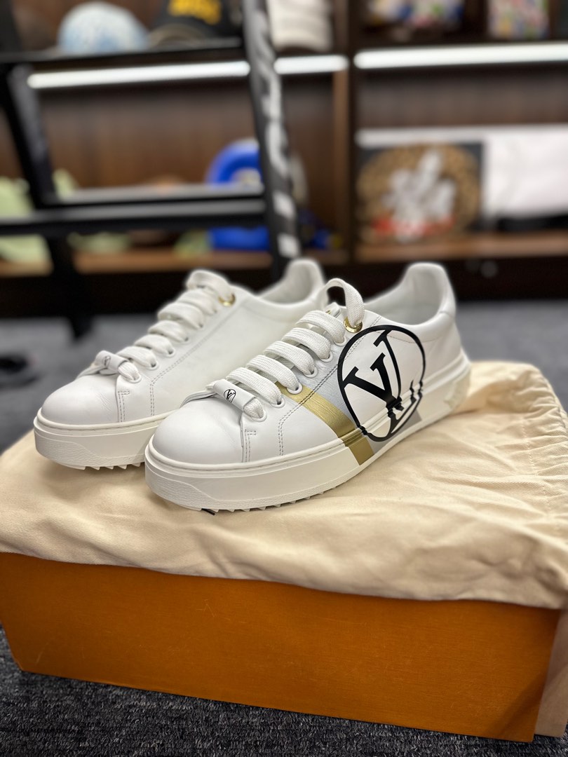 LV Louis Vuitton America's Cup Sneakers Size 7 Men, Luxury, Sneakers &  Footwear on Carousell