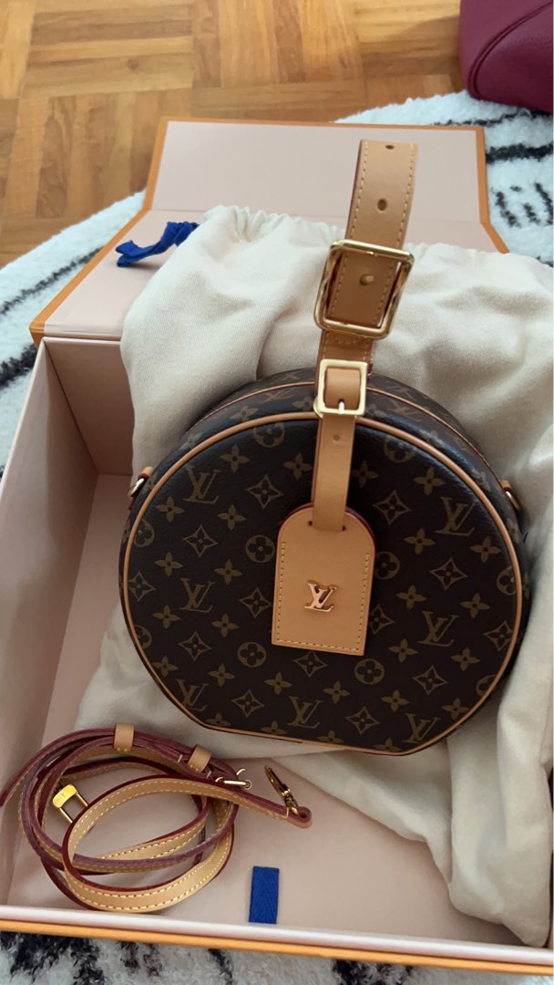Boîte chapeau souple leather crossbody bag Louis Vuitton Brown in