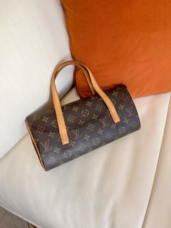 lv bag Vivian vintage RARE good condition, Luxury, Bags & Wallets on  Carousell
