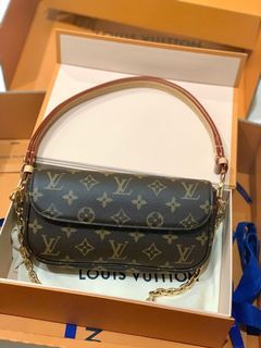 LV Ivy Wallet on Chain