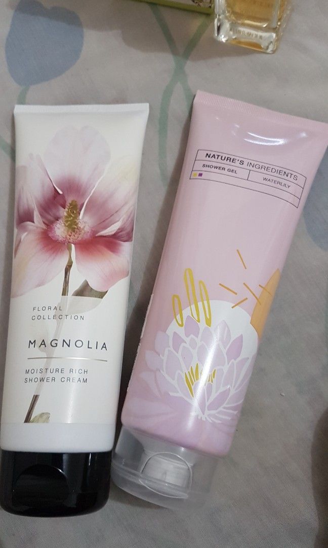 Mark & Spencer White Magnolia Bundle Take All (Category: Bath) located in Marilao. Submitted by majoriety (Listing ID 1214623834, Image 2). Description: • brandnew mark & spencer Magnolia shower cream 250ml❌❌SOLD❌❌ • brandnew mark & spencer waterlily shower gel 250ml -------- • Addison & Gates white magnolia perfum 50ml------‐---------- • Philosophy vanilla cake shampoo, shower gel & bubble bath 480ml ❌❌SOLD❌❌ perfum and m&s shower gel 750php mop