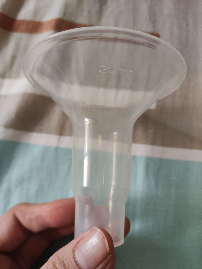 Medela 30mm Flange, Babies & Kids, Nursing & Feeding, Breastfeeding