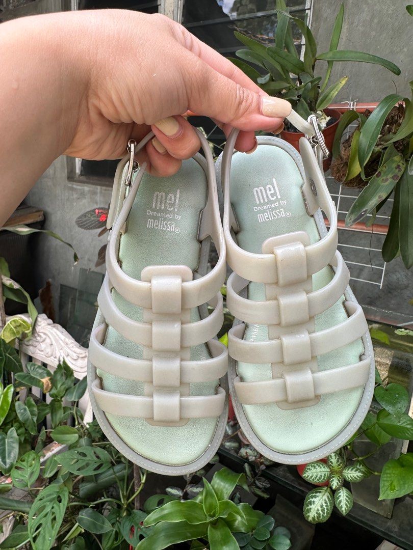 Mini Mellisa (Category: Babies & Kids Fashion) located in Manila. Submitted by tinytyn_tree (Listing ID 1214601308, Image 1). Description: Mini Mellisa Flox Green S11 Needs cleaning.