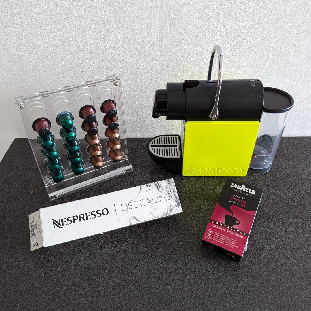 Nespresso Pixie set + 30 capsules, TV & Home Appliances, Kitchen