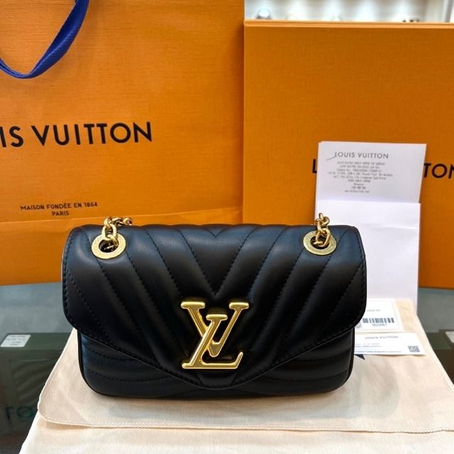 Lv new wave chain bag price store