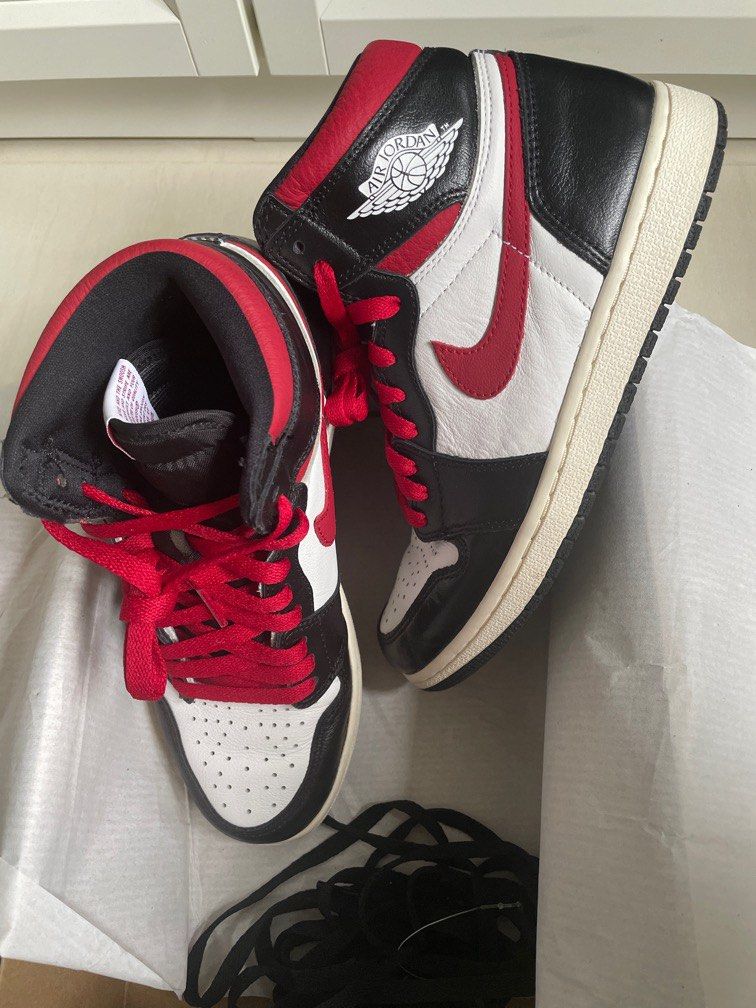 Red sales gym jordans