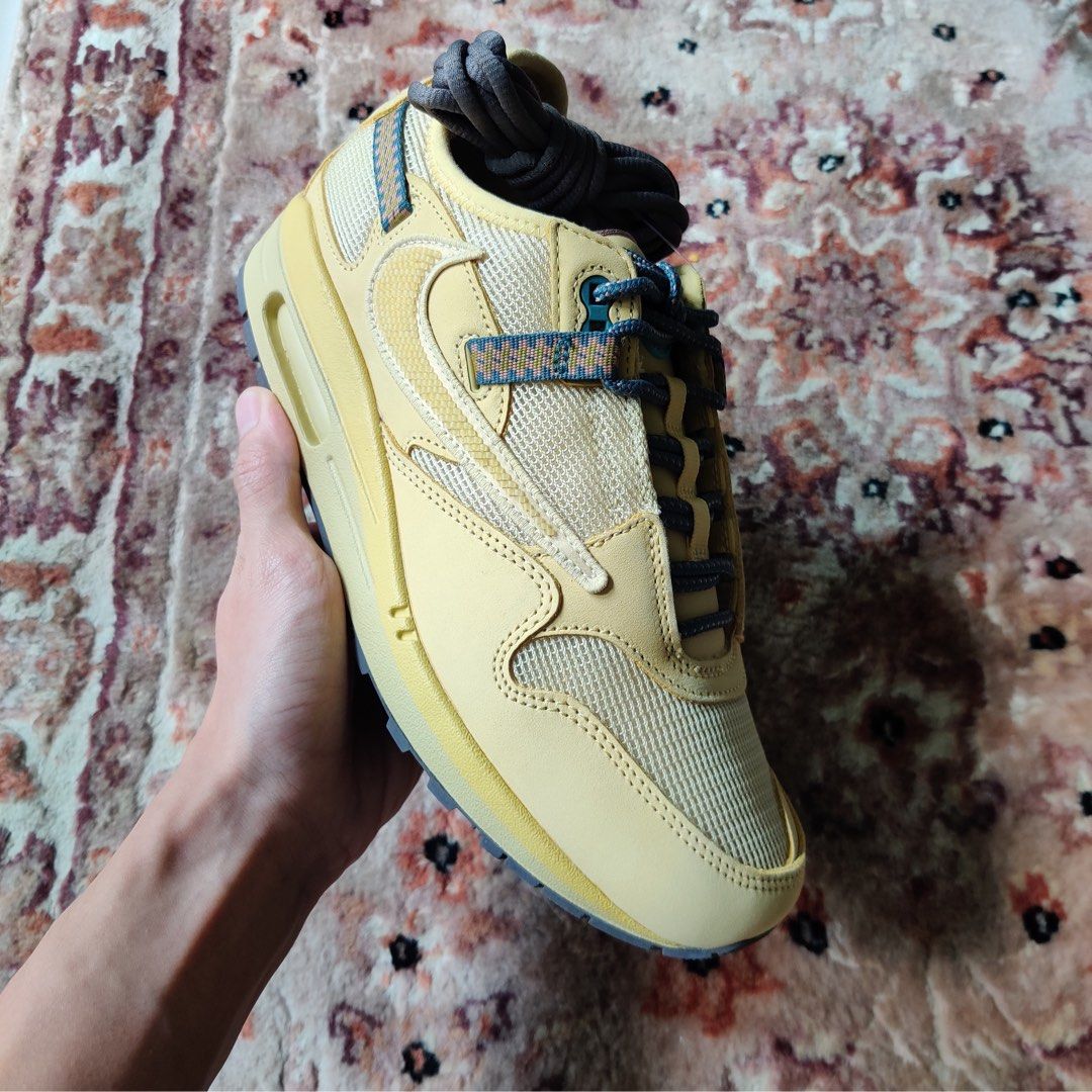 Nike air max gold mens hot sale