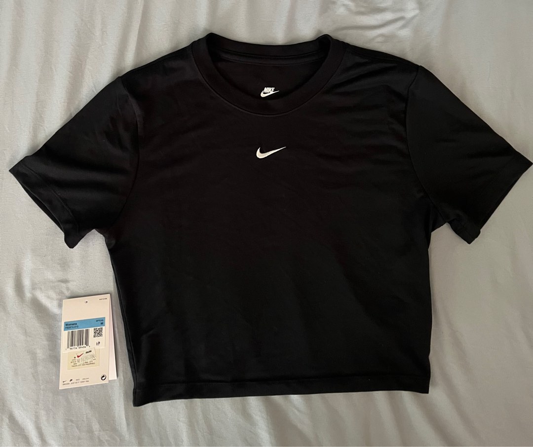 cropped nike air