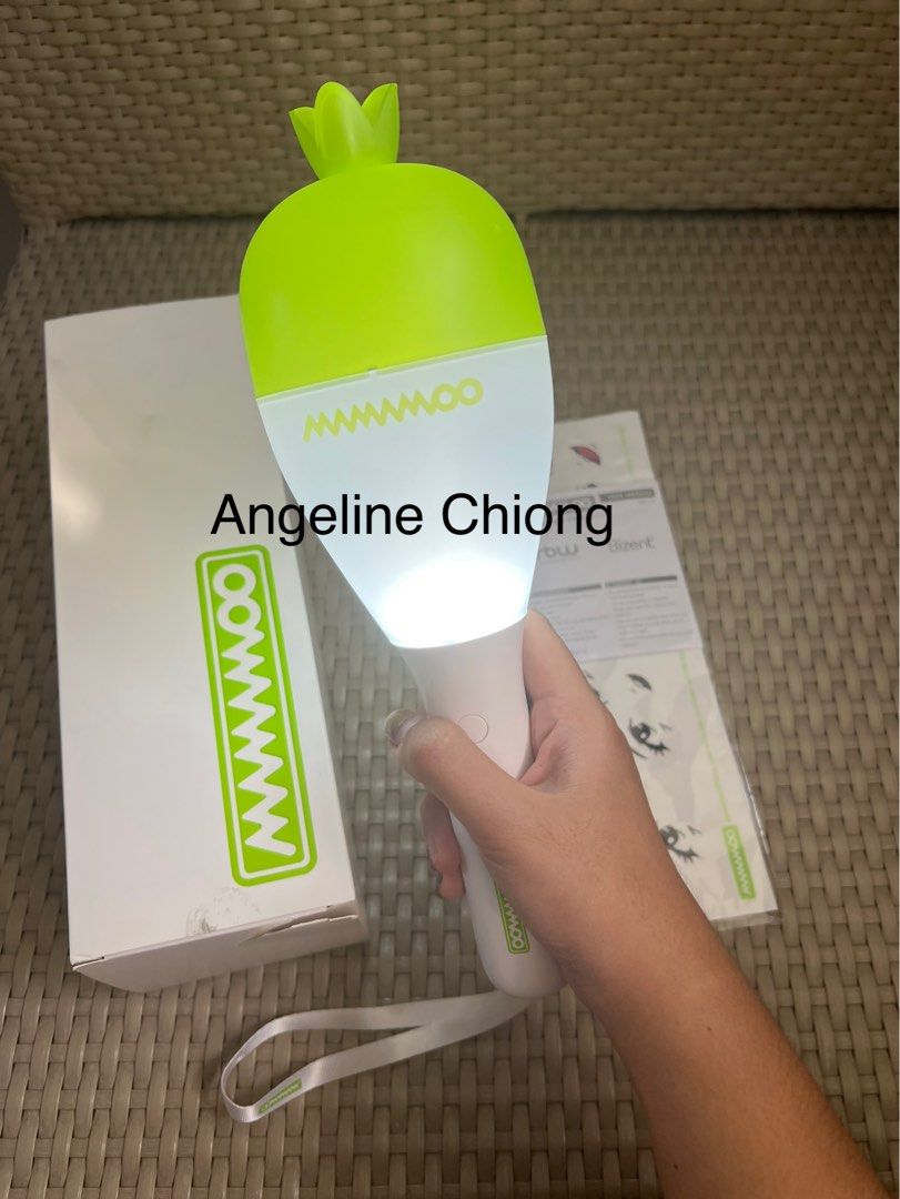 Official Mamamoo Lightstick Moobong V2.5 Used (Category: Events Tickets) located in Taguig. Submitted by adchiong (Listing ID 1214620196, Image 2). Description: Are you still looking for a moobong? I’m selling mine (used v2.5) the same price I got it ~medj pricey 😅 The rfs is I secured a brand new one Meet up at BGC today or SDD only.
