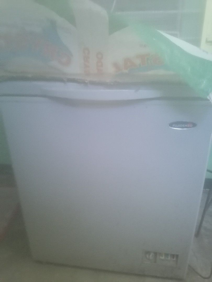 Old refrigerator not working, TV & Home Appliances, Kitchen Appliances