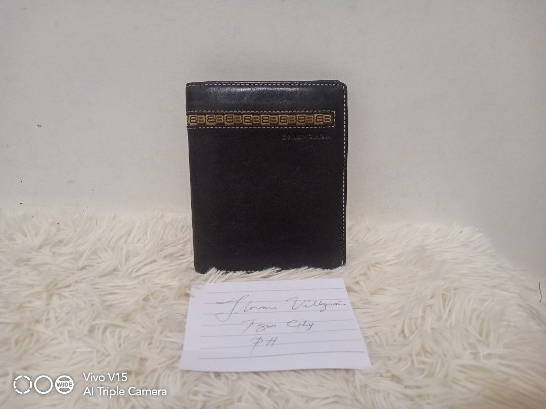 orig.balenciaga wallet for men (Category: Luxury Bags & Wallets) located in Tagum. Submitted by luxbagelyas (Listing ID 1214621924, Image 2). Description: No flaws Japan source sign of use only genuine leather maganda pa.