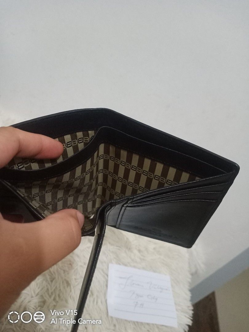 orig.balenciaga wallet for men (Category: Luxury Bags & Wallets) located in Tagum. Submitted by luxbagelyas (Listing ID 1214621924, Image 3). Description: No flaws Japan source sign of use only genuine leather maganda pa.