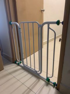 Pagar baby / safety gate for baby