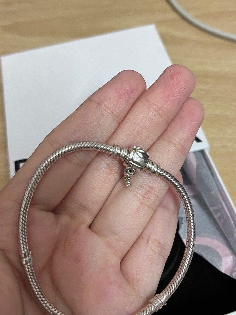 Pandora daisy clasp deals bracelet