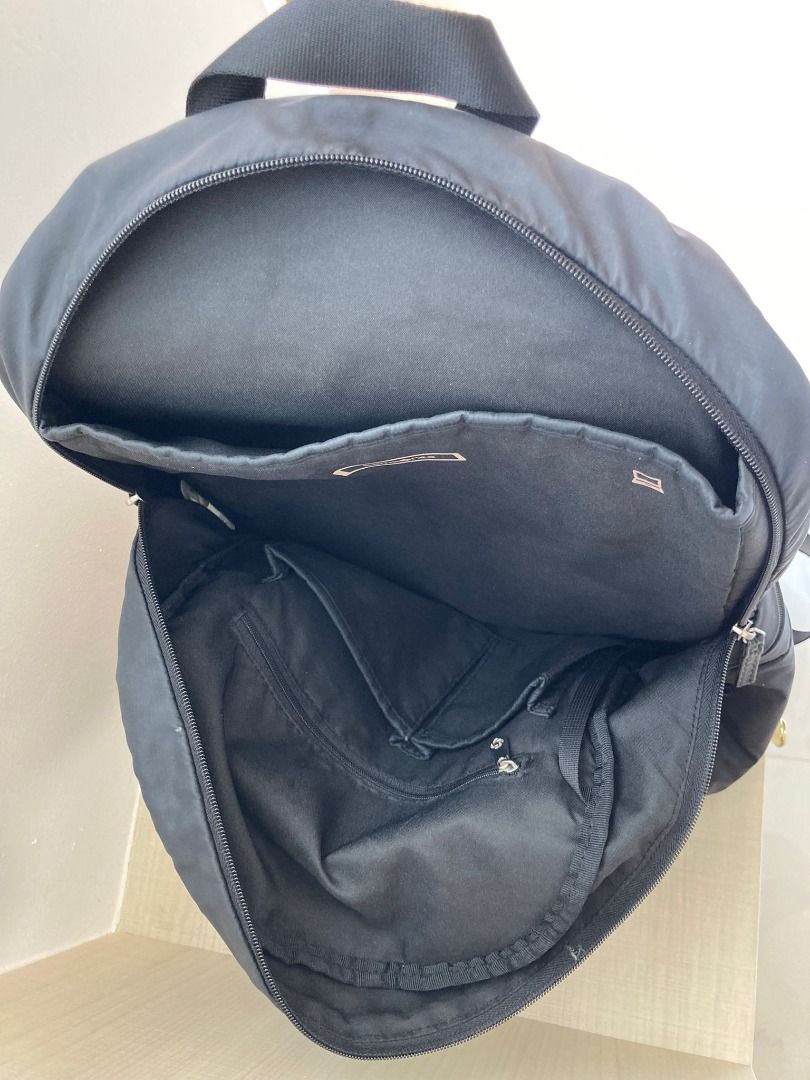 Samsonite Lightweight Waterproof Backpack (Black) Lightly Used, Women