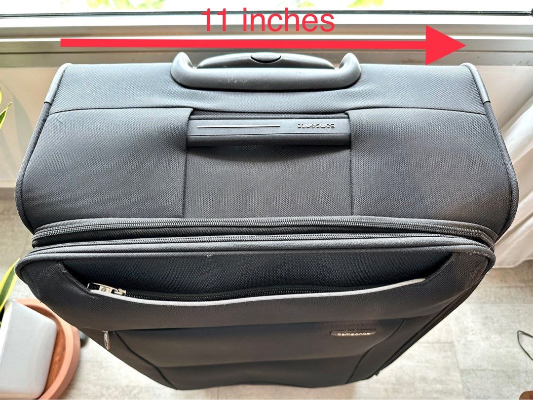 Samsonite Luggage in black, Hobbies & Toys, Travel, Luggage on Carousell