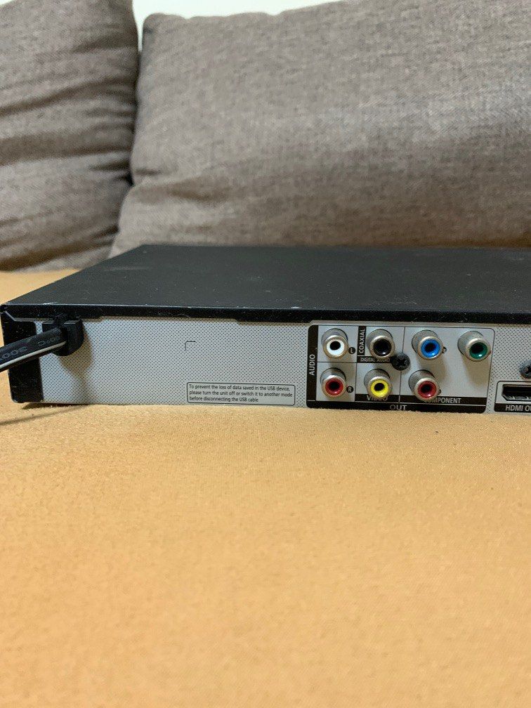 Samsung Digital Video Disc Player (DVD Player) Model No. DVDD530K/XP