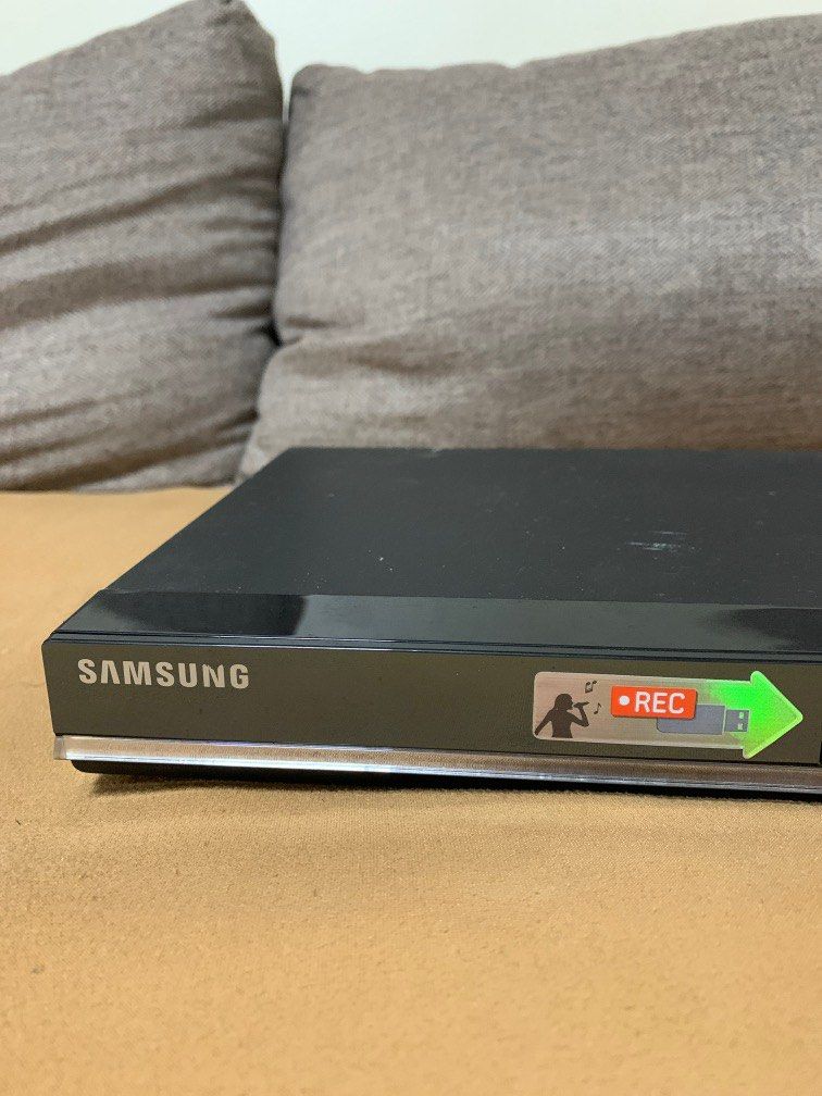 Samsung Digital Video Disc Player (DVD Player) Model No. DVDD530K/XP