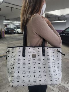 （分類：）位於 。 由 fluksio 提交（商品編號 1214580997，圖片 1）。簡介： 。
