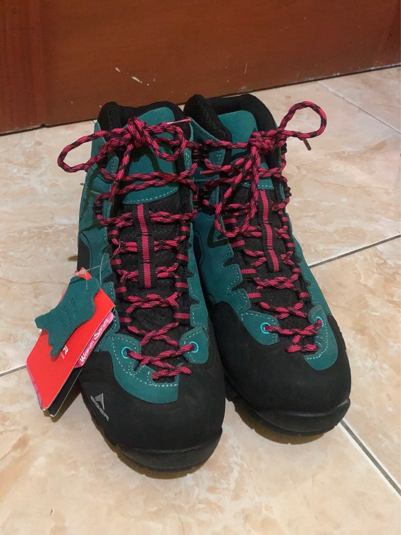 Sepatu Gunung Hiking Eiger Walton Women Series New Sports Other