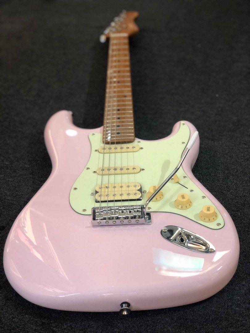 Smiger LG2-PRO Strat, Hobbies & Toys, Music & Media, Musical ...