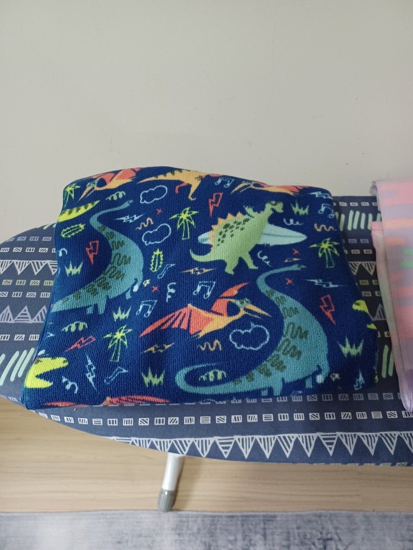 Hooded shop towel smiggle