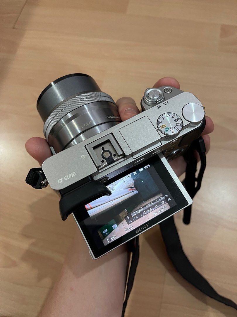 Sony A6000 Mirrorless Camera with Power Zoom Lens Kit, Photography