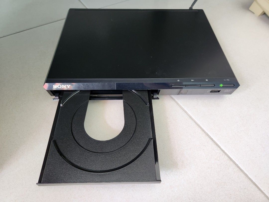 Sony DVD player (not hdmi), TV & Home Appliances, TV & Entertainment