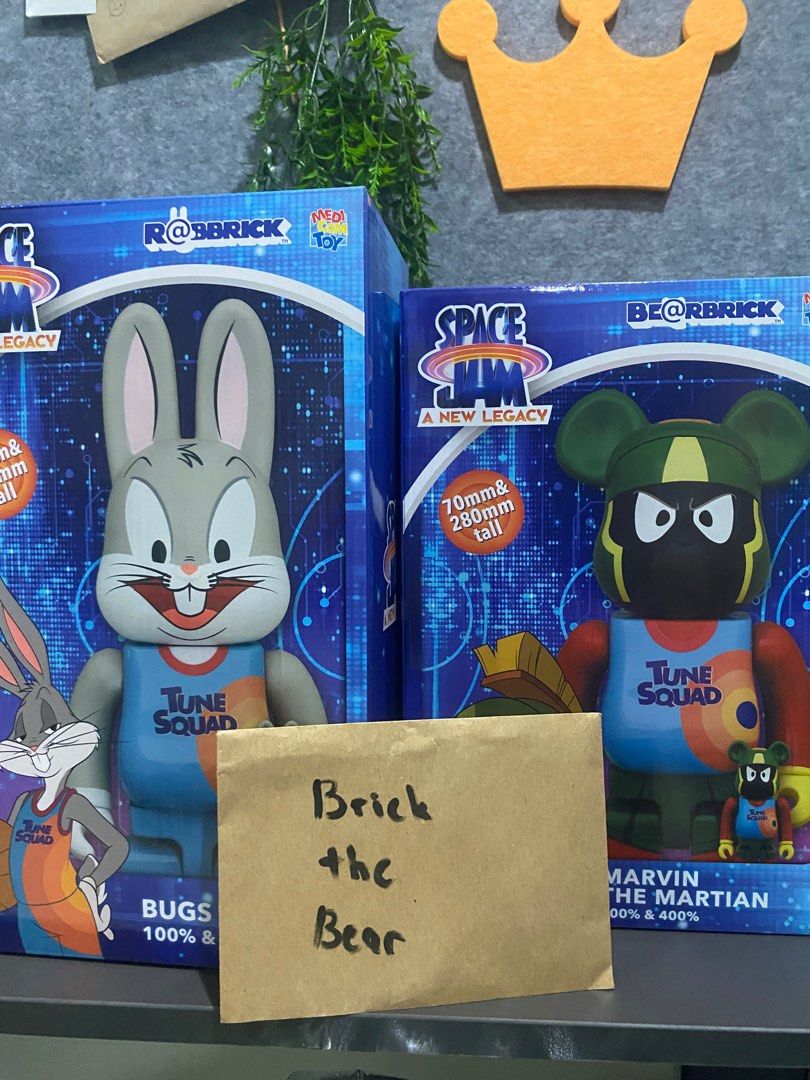 Spacejam bearbrick bug bunny bearbrick marvin the martian bearbrick