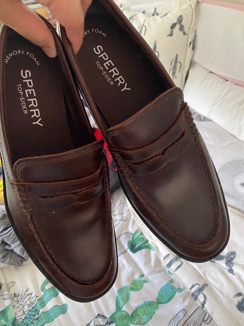 Sperry greenbelt top