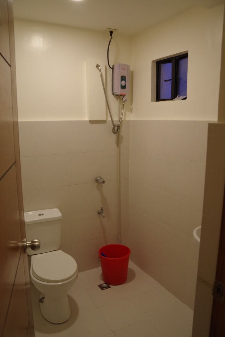 Staff House, 50 Beds, Near Circuit Ayala, Makati, Barangay Olympia Makati CIty Kakarong