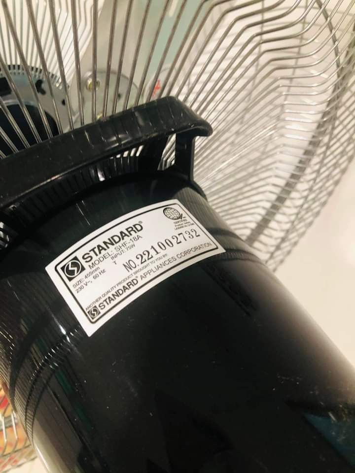 Standard 18" Industrial Stand Fan SHF18, Furniture & Home Living