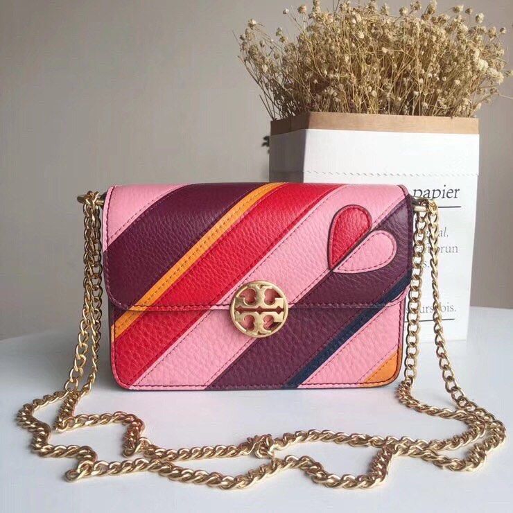 Chelsea appliqué convertible discount shoulder bag
