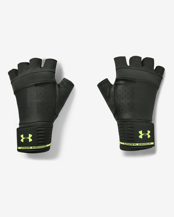 Under Armour gloves, Sports Equipment, Other Sports Equipment and