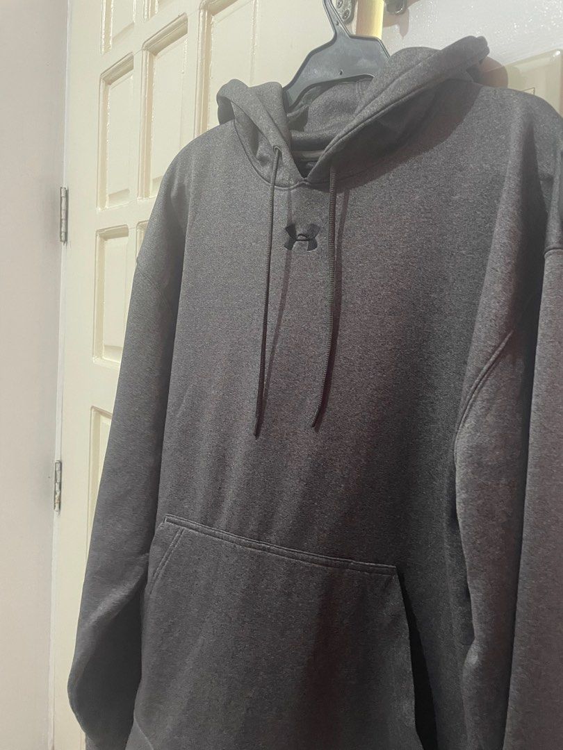 Dark grey on sale under armour hoodie