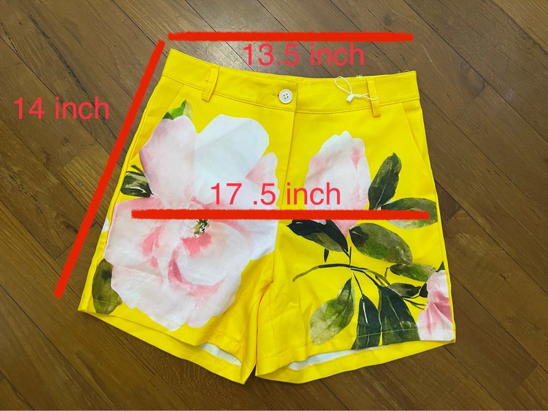 V ladies shorts, Women's Fashion, Bottoms, Shorts on Carousell