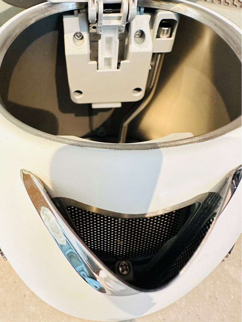 White SMEG kettle (1.7L), TV & Home Appliances, Kitchen Appliances