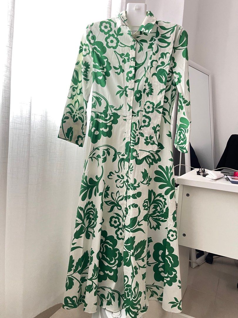 Zara Midi Dress with Voluminous Sleeves in Green — UFO No More