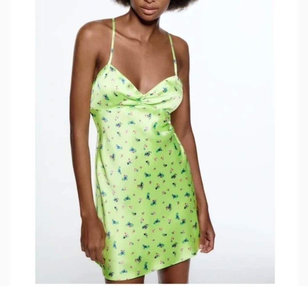 Zara Satin Green Floral Backless Dress, Women's Fashion, Dresses & Sets, Dresses on Carousell Zara Satin Green Floral Backless Dress, Women's Fashion, Dresses & Sets, Dresses on Carousell