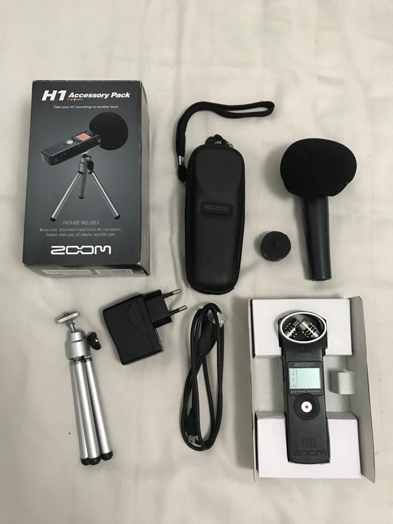Zoom h1 handy recorder, Elektronik, Audio di Carousell
