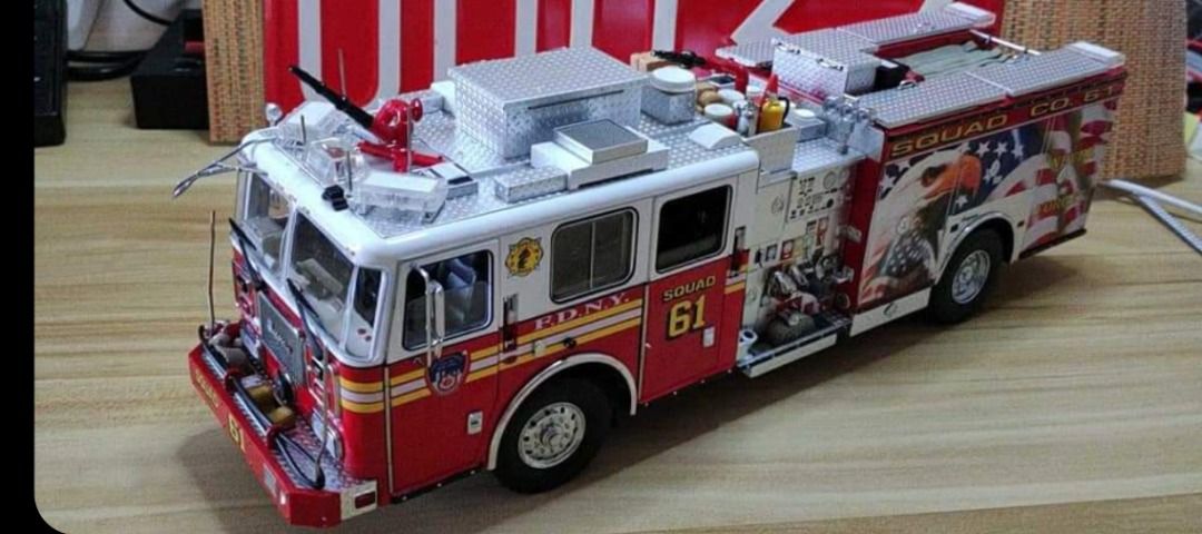 絕版1/32 code3 合金消防車f.d.n.y. squad 61, 興趣及遊戲, 玩具& 遊戲 